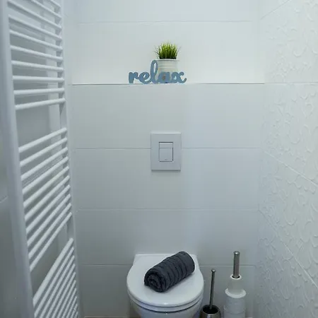 Apartment Benesov Benesov nad Ploucnici